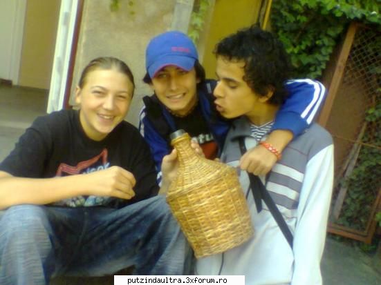 poze ceashca - vechia guardia...alcool la scoala - poze membrii forum...